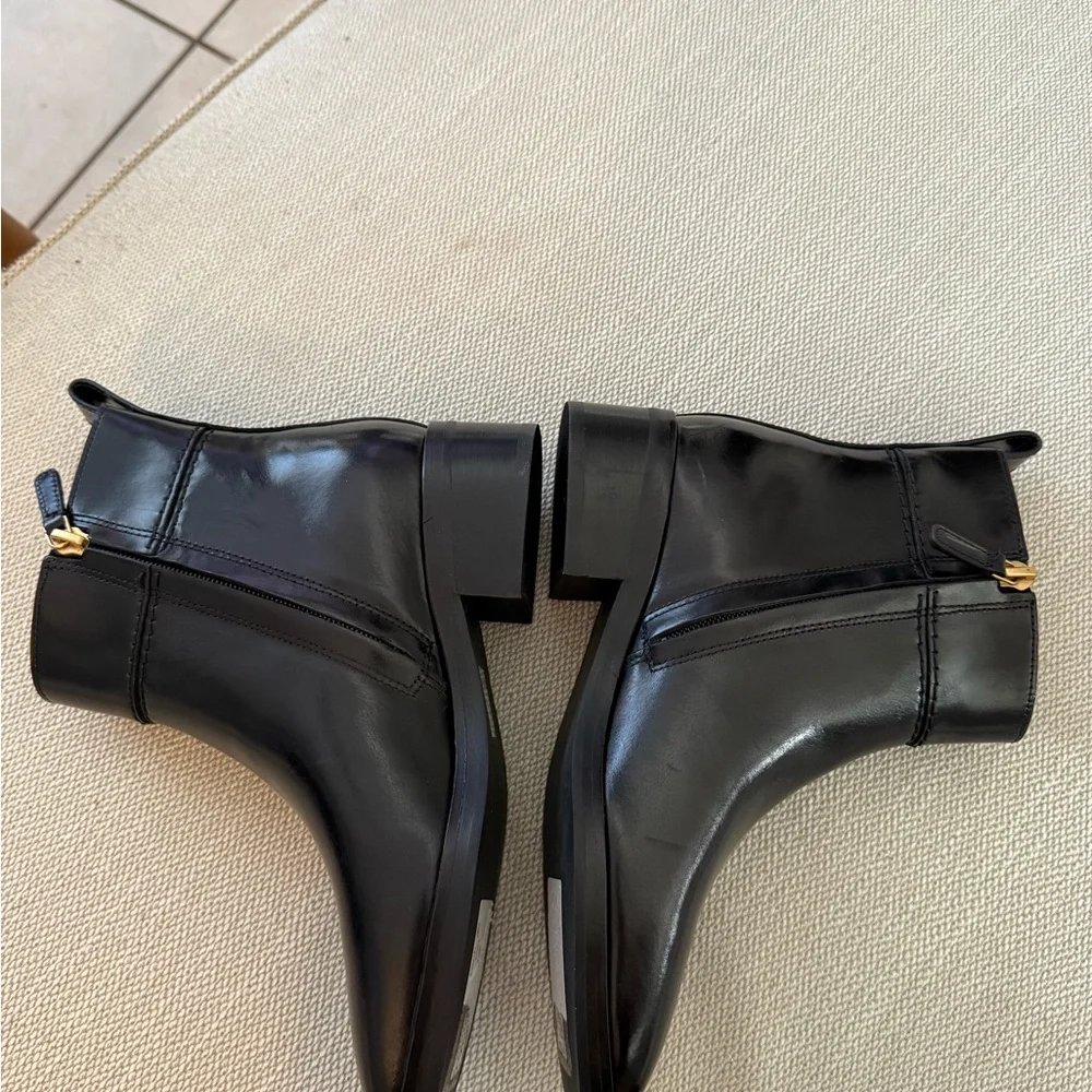 TORY BURCH EVERLY FLAT BOOTS ETRUSCO CALF LEATHER IN PERFECT BLACK SIZE 5 - Picture 3 of 4